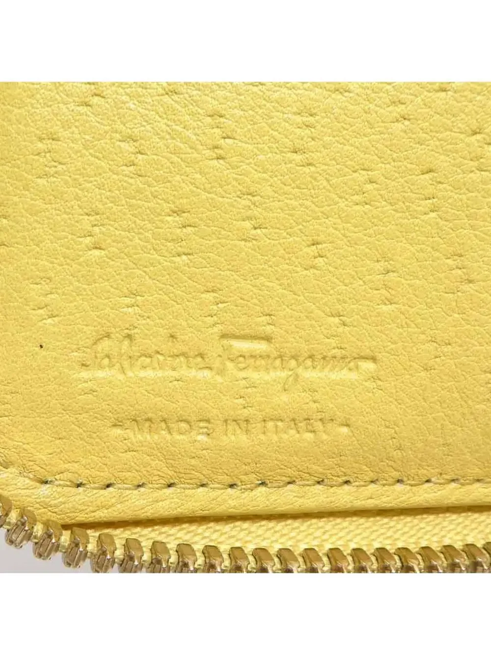 Auth Salvatore Ferragamo Gancini Bifold #280359S16B